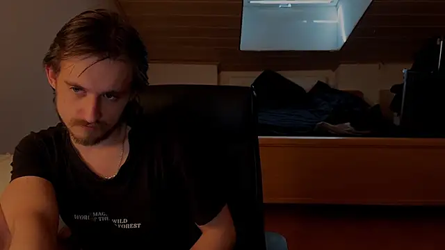 Snapshot of Bez3ybik chatting on March 4, 11:27 am Bez3ybik online show from March 4, 11:27 am