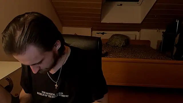 Snapshot of Bez3ybik chatting on March 24, 8:03 pm Bez3ybik online show from March 24, 8:03 pm