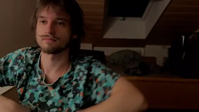 Snapshot of Bez3ybik chatting on March 30, 10:33 pm Bez3ybik online show from March 30, 10:33 pm