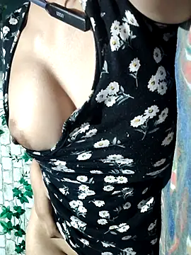 Snapshot of pihu099 chatting on March 8, 2:04 am pihu099 online show from March 8, 2:04 am