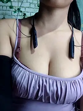 Snapshot of pihu099 chatting on March 22, 7:17 pm pihu099 online show from March 22, 7:17 pm