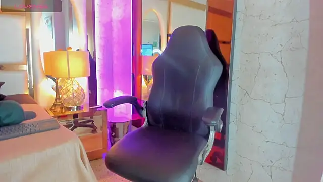 Yiyo10  online show from May 3, 4:29 am