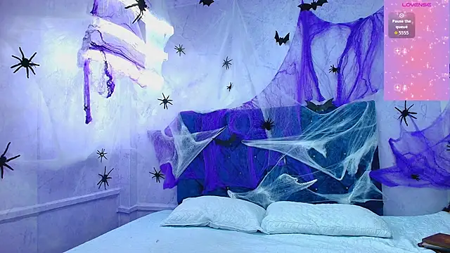 Snapshot of shantala_nastasiia chatting on October 22, 1:33 pm shantala nastasiia online show from October 22, 1:33 pm