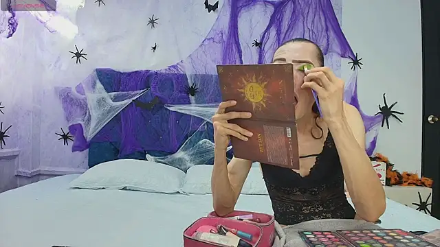 Snapshot of shantala_nastasiia chatting on October 24, 12:34 pm shantala nastasiia online show from October 24, 12:34 pm