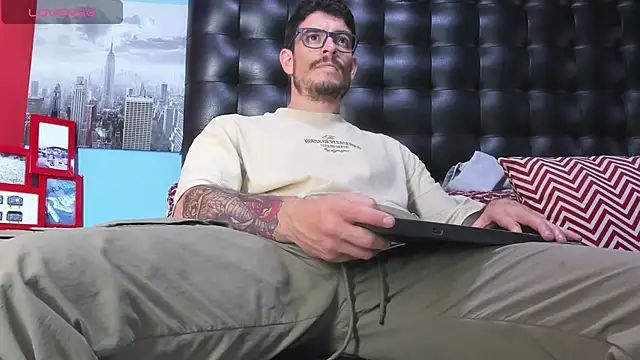 damian bull online show from May 3, 2:34 pm