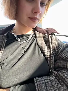 Snapshot of Only_April chatting on October 13, 9:31 am Only April online show from October 13, 9:31 am