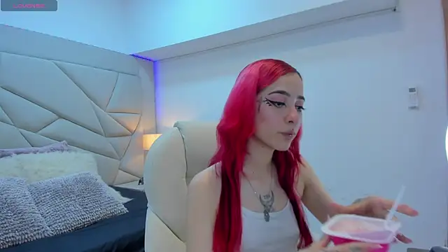 persefone 333 online show from October 8, 7:55 pm