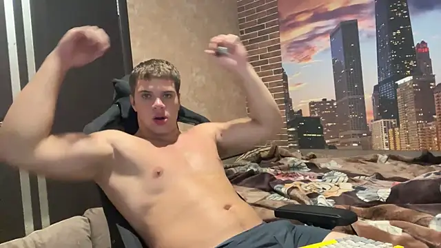 MusclePhantom online show from September 18, 8:33 pm