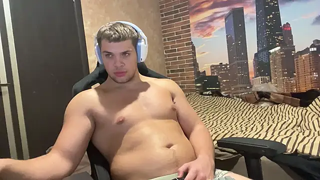 MusclePhantom online show from November 10, 9:36 pm