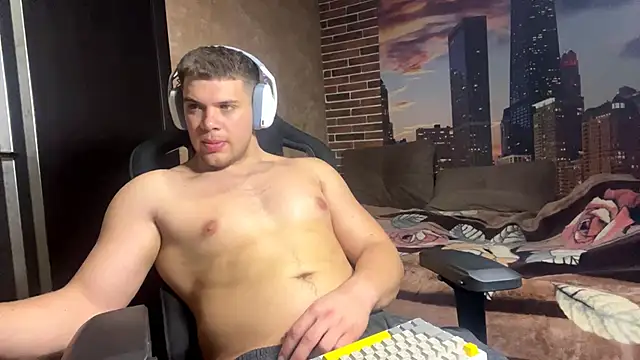 MusclePhantom online show from March 27, 9:25 pm