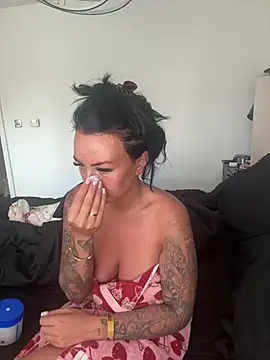 BELLABLACKXUK online show from June 28, 8:53 am