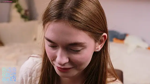 Snapshot of MarianFares chatting on October 4, 7:12 pm MarianFares online show from October 4, 7:12 pm