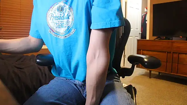 Snapshot of jjjjjfive chatting on March 13, 1:01 am jjjjjfive online show from March 13, 1:01 am