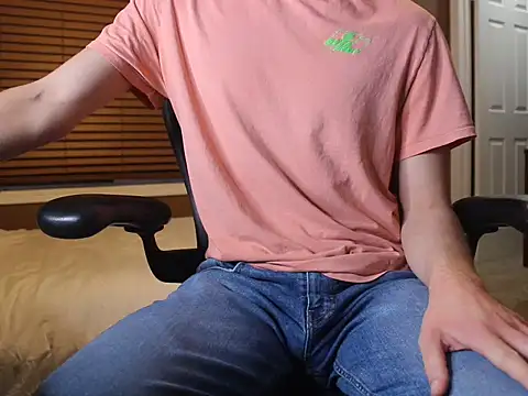 Snapshot of jjjjjfive chatting on March 16, 5:44 am jjjjjfive online show from March 16, 5:44 am