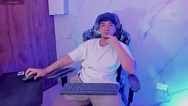 juanmechanic  online show from March 26, 2:22 pm