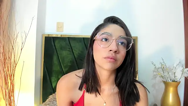 IvyJhons online show from October 7, 11:40 am