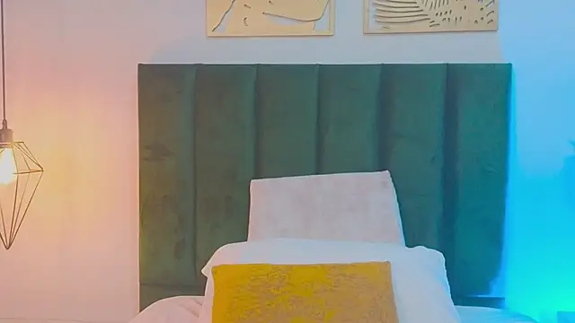 IvyJhons online show from February 11, 12:32 pm