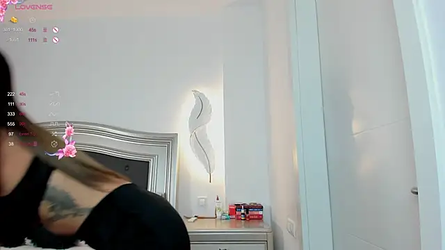 AmiraaLuxe online show from October 28, 3:04 pm