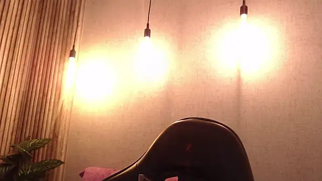 Snapshot of KimGarces chatting on October 5, 3:32 pm KimGarces online show from October 5, 3:32 pm