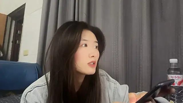 Snapshot of Moonlight-23 chatting on November 22, 12:59 pm Moonlight-23 online show from November 22, 12:59 pm