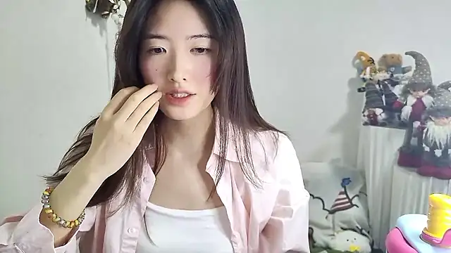 Snapshot of Moonlight-23 chatting on January 10, 1:57 pm Moonlight-23 online show from January 10, 1:57 pm