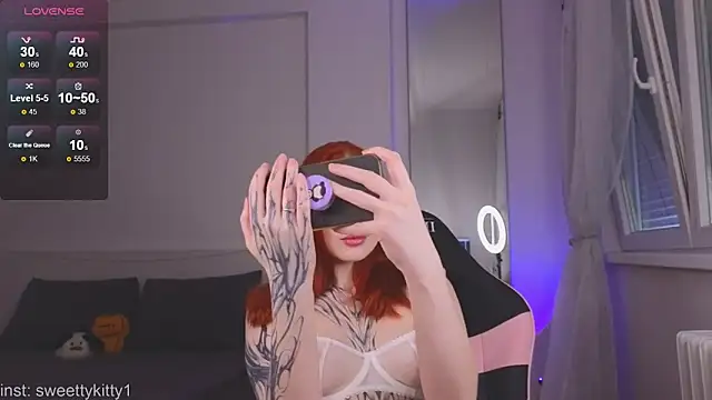 sweettykitty online show from April 26, 1:42 pm