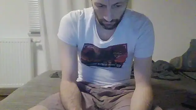 XLBarehengst online show from February 4, 4:57 pm