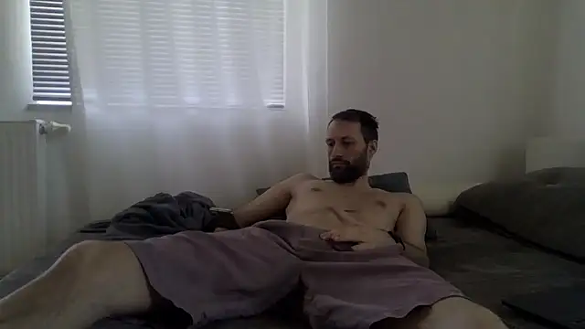 XLBarehengst online show from March 6, 12:12 pm