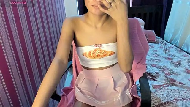 Mica Jones online show from February 17, 11:33 pm