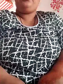 Snapshot of sexymotto chatting on October 1, 9:04 am sexymotto online show from October 1, 9:04 am