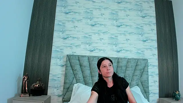 ShanelEvans online show from September 26, 7:18 pm