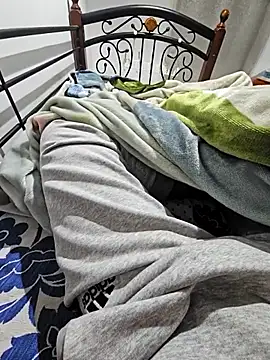 Snapshot of fena-sikerimmm chatting on December 18, 11:00 pm fena-sikerimmm online show from December 18, 11:00 pm