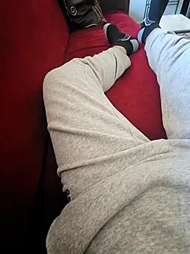 Snapshot of fena-sikerimmm chatting on February 27, 12:05 pm fena-sikerimmm online show from February 27, 12:05 pm