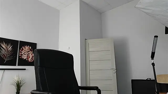 Richard Dullas online show from October 2, 12:12 pm