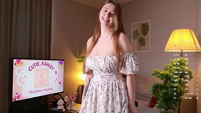 Luna Foxy online show from October 7, 11:40 am