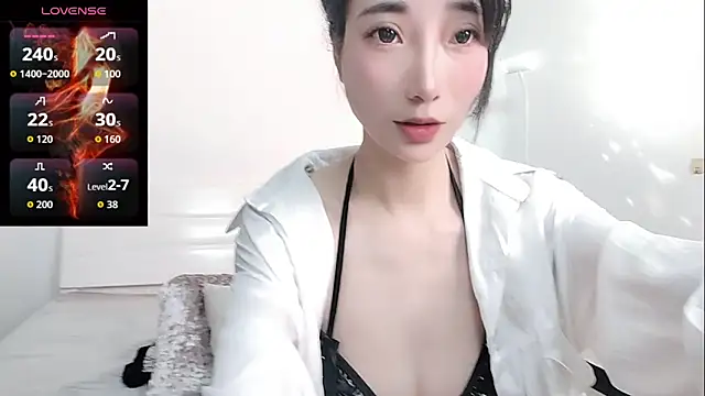 Snapshot of YIWA-2000 chatting on March 20, 5:45 am YIWA-2000 online show from March 20, 5:45 am