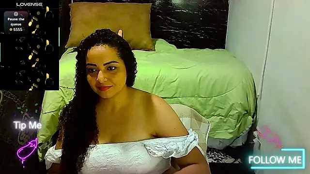  naughty milf online show from March 7, 4:20 am