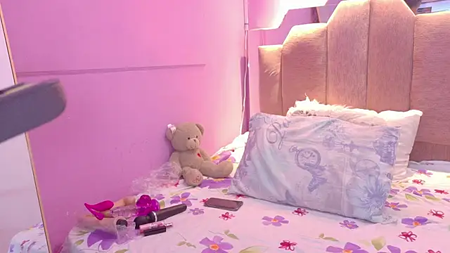 AndreaSweet2 online show from May 19, 8:26 pm