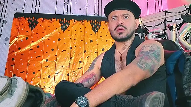 Snapshot of AlphaDrip chatting on October 24, 12:23 pm AlphaDrip online show from October 24, 12:23 pm