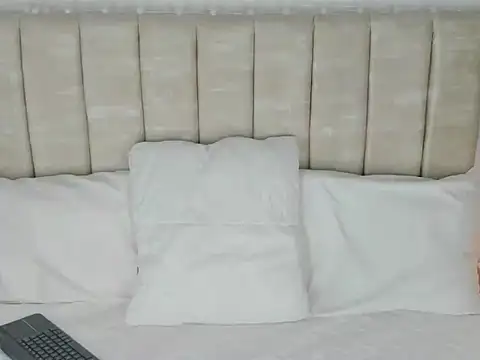 Snapshot of AprilStone1 chatting on April 18, 2:32 pm AprilStone1 online show from April 18, 2:32 pm