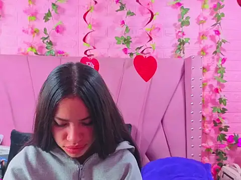 Nanis James online show from September 21, 3:08 am