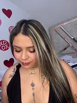 Snapshot of ashley-swift- chatting on February 25, 7:18 am ashley-swift- online show from February 25, 7:18 am