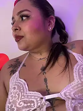 Snapshot of ashley-swift- chatting on February 27, 8:03 am ashley-swift- online show from February 27, 8:03 am