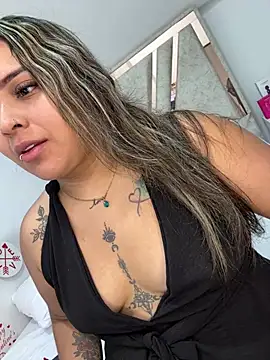 Snapshot of ashley-swift- chatting on March 22, 1:14 pm ashley-swift- online show from March 22, 1:14 pm