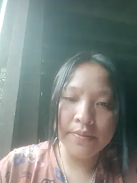 Snapshot of MuiNay chatting on September 18, 12:01 am MuiNay online show from September 18, 12:01 am