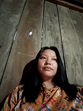 Snapshot of MuiNay chatting on October 1, 10:49 pm MuiNay online show from October 1, 10:49 pm