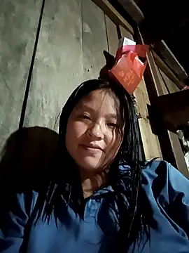 Snapshot of MuiNay chatting on October 3, 11:07 am MuiNay online show from October 3, 11:07 am