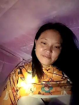 Snapshot of MuiNay chatting on October 7, 6:38 pm MuiNay online show from October 7, 6:38 pm