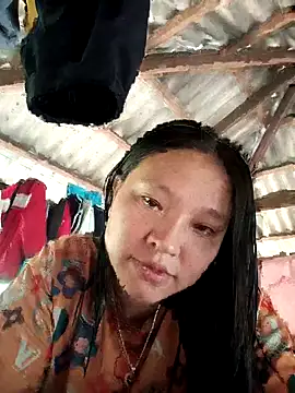 Snapshot of MuiNay chatting on October 8, 8:56 am MuiNay online show from October 8, 8:56 am