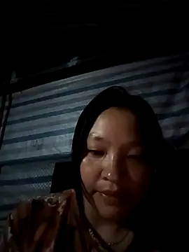 Snapshot of MuiNay chatting on October 8, 10:29 pm MuiNay online show from October 8, 10:29 pm